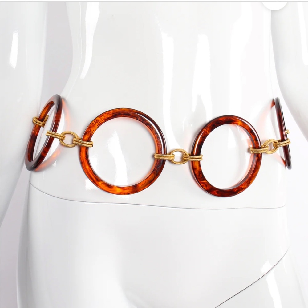 Vintage YSL bakelite/lucite tortoise/tiger’s eye inspired chain link belt.